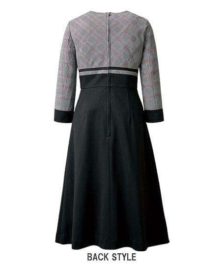 【MARY QUANT】全1色・ワンピース（七分袖・ストレッチ・抗ウイルス・抗菌）