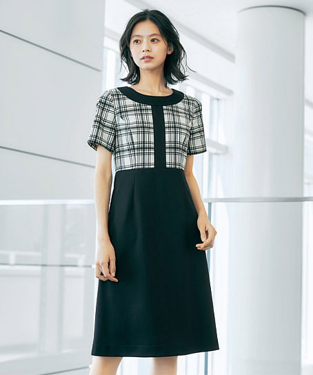 【MARY QUANT】ワンピース（ストレッチ・防シワ・高通気）