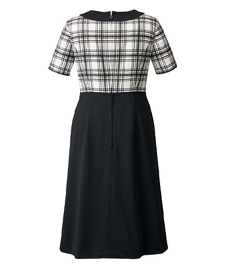 【MARY QUANT】ワンピース（ストレッチ・防シワ・高通気）