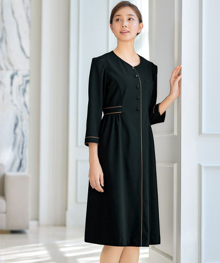 【MARY QUANT】ワンピース（ニット・吸汗速乾・防透性）
