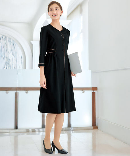 【MARY QUANT】ワンピース（ニット・吸汗速乾・防透性）