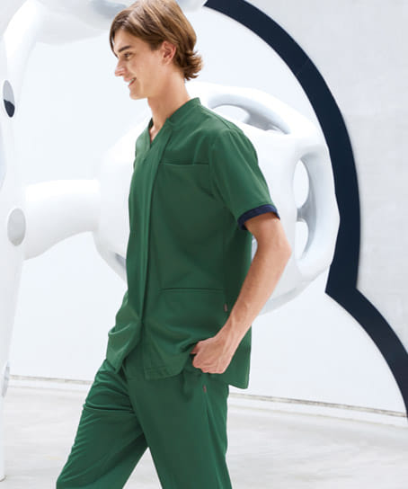 【ナガイレーベン】MPユニセックススクラブ(接触冷感・通気性・制菌加工・制電・吸水・防汚・ストレッチ)