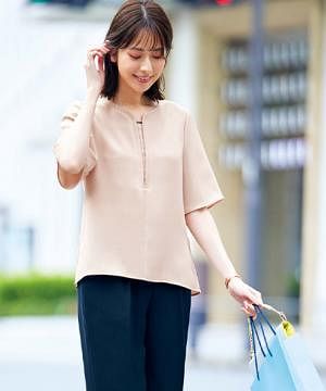 事務服・会社制服の通販の【ユニデポ 事務服】【全3色】四分袖プルオーバーブラウス（ストレッチ）